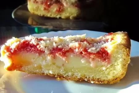Клубничный заливной пирог: шаг 4