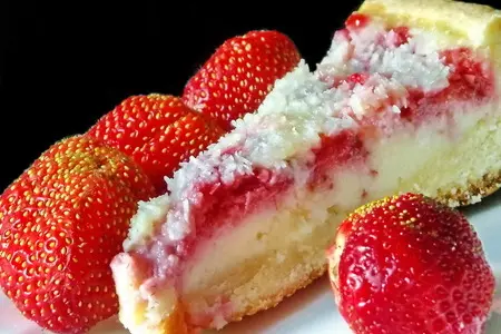 Клубничный заливной пирог: шаг 6