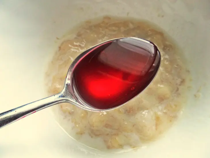Мороженое из банана на кефире с малиной: шаг 3
