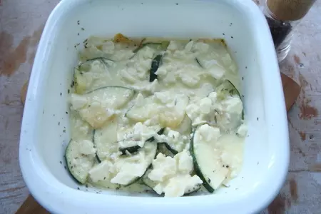 Кабачковая запеканка с брынзой и пармезаном: шаг 8