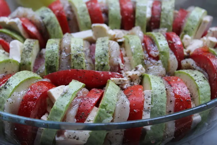 Легкая овощная запеканка с куриной грудкой: шаг 3