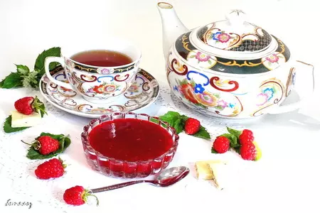 Малиновое варенье с мятой и белым шоколадом: шаг 6