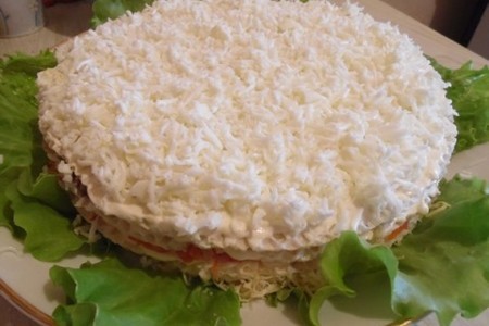 Слоеный салат-торт "мимоза": шаг 7