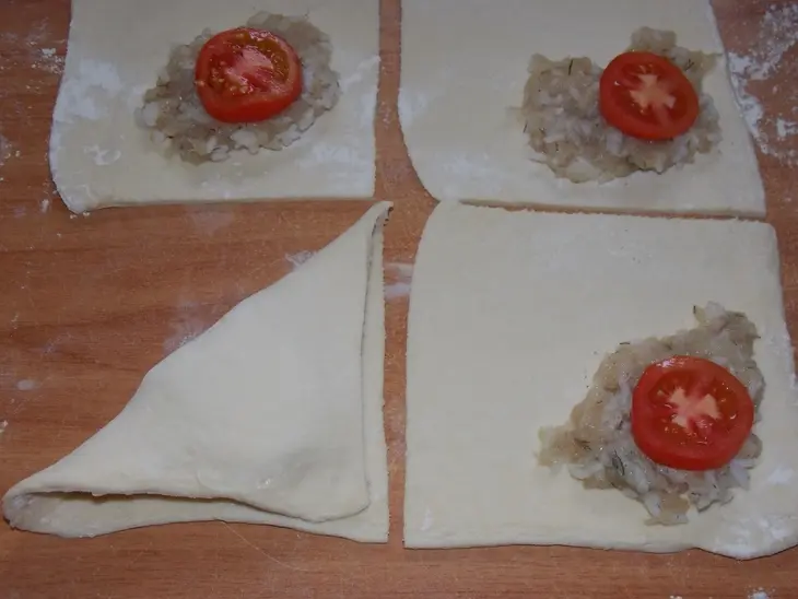 Быстрые пирожки с курицей и рисом.: шаг 7