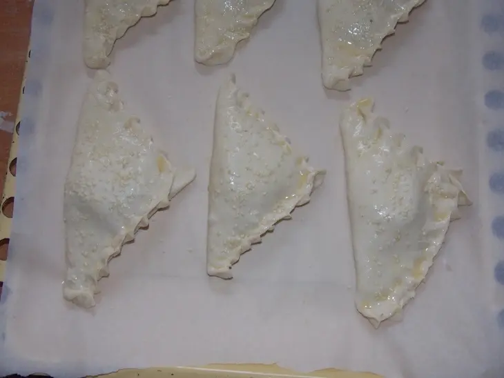 Быстрые пирожки с курицей и рисом.: шаг 8