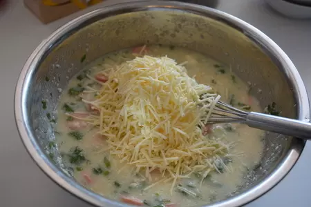 Пшенные кексы-запеканки с сосисками: шаг 5