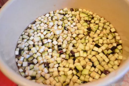 Паста с баклажанами и курицей.: шаг 2