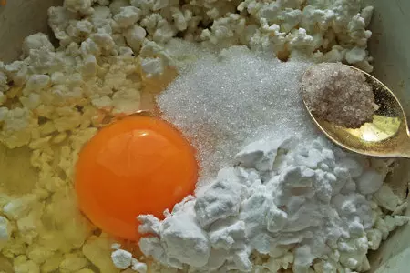 Творожник с ягодами и овсяной крошкой (без муки): шаг 5