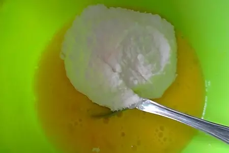 Овсяные мадленки с виноградом: шаг 3