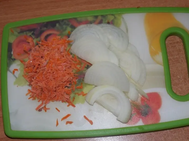 Пшено с овощами и томатом.: шаг 1