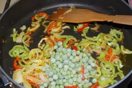 Пшено с овощами и томатом.: шаг 6
