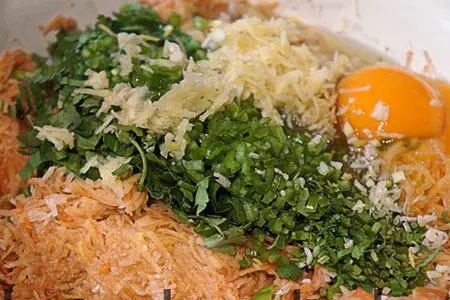 Маффины картофельные с мясной начинкой: шаг 3