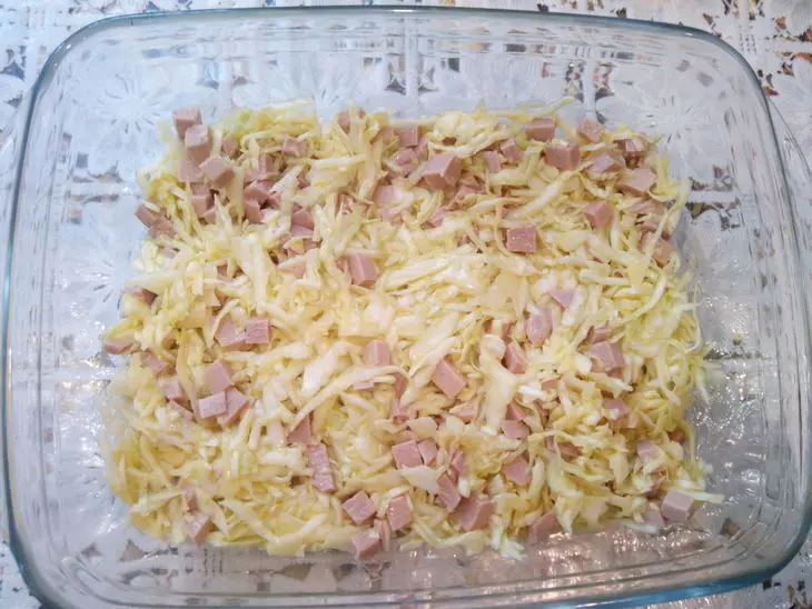 Капустно-колбасный закусочный пирог.: шаг 5