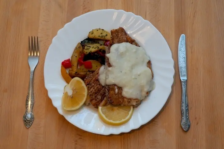 Окунь на гриле  с соусом и овощами: шаг 6