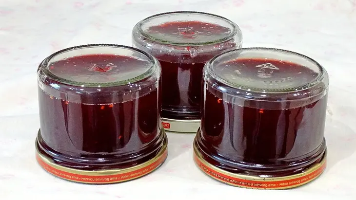 Малиновый джем с эстрагоном и перцем: шаг 5