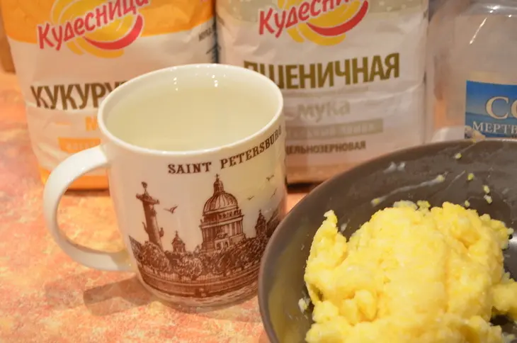 Кукурузный хлеб с кукурузной кашей: шаг 2