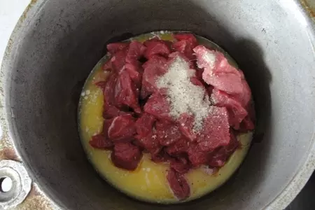 Вкусное тушеное мясо "проще простого": шаг 2