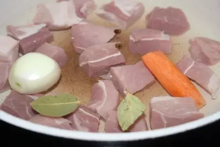 Капустняк со свининой: шаг 1