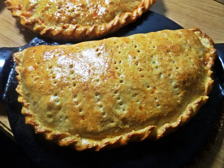 Пицца "кальцоне" с курицей: шаг 8