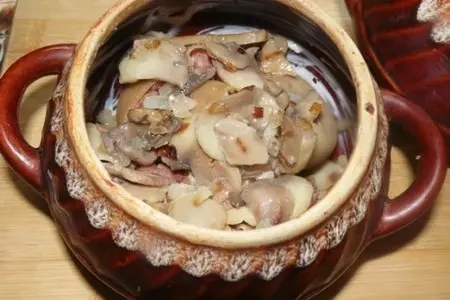 Ленивые "пельмени" в горшочках: шаг 4