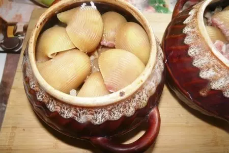 Ленивые "пельмени" в горшочках: шаг 5