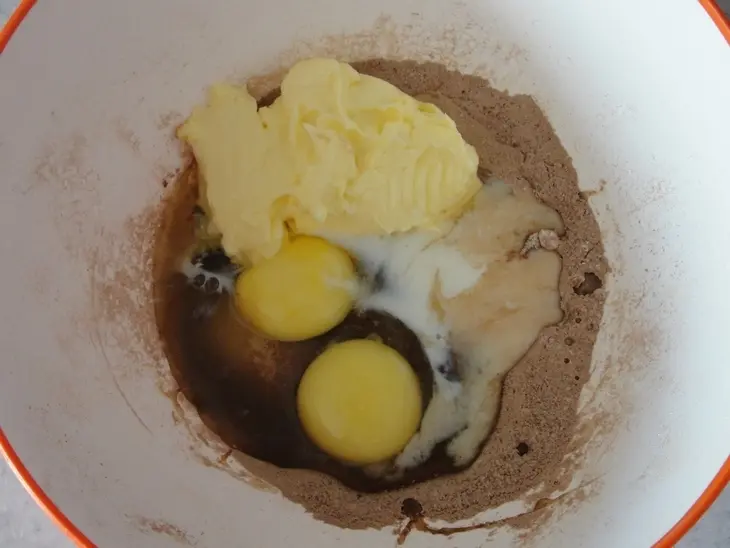 Нежный шоколадный десерт (очень просто): шаг 2