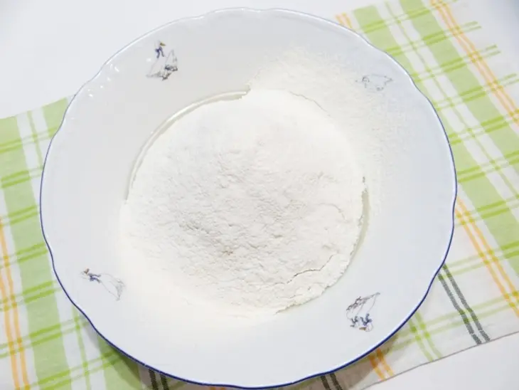 Ливанский манный пирог с куркумой: шаг 2