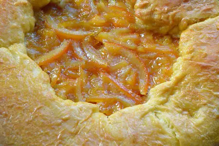Пирог на кислом молоке с апельсиновой начинкой: шаг 8