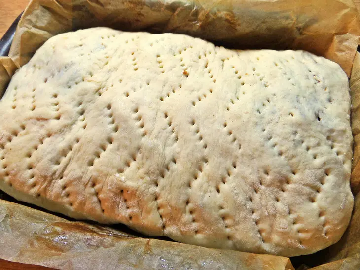 Кулебяка с капустой и изюмом: шаг 8