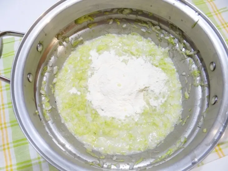 Кабачковые оладьи с рисом: шаг 6