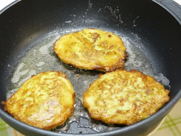 Кабачковые оладьи с рисом: шаг 8