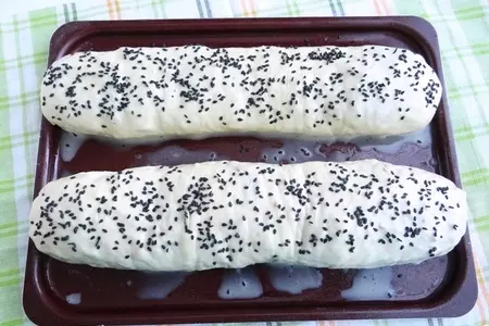 Рулет из слоеного теста с шампиньонами, гречкой и карбонадом: шаг 17