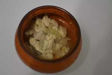 Запеченный рис с курицей в горшочках: шаг 5
