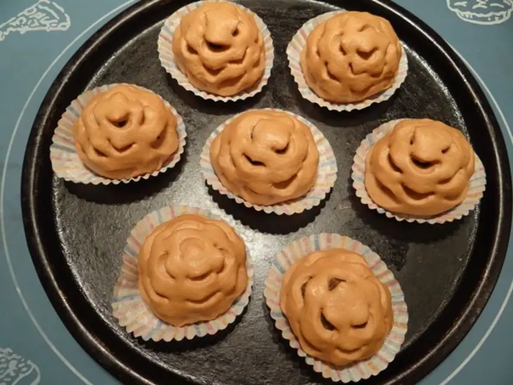 Булочки "шишки" с ореховой начинкой: шаг 13