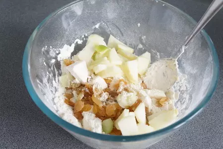 Яблочный пирог с апельсином и карамельной корочкой: шаг 3