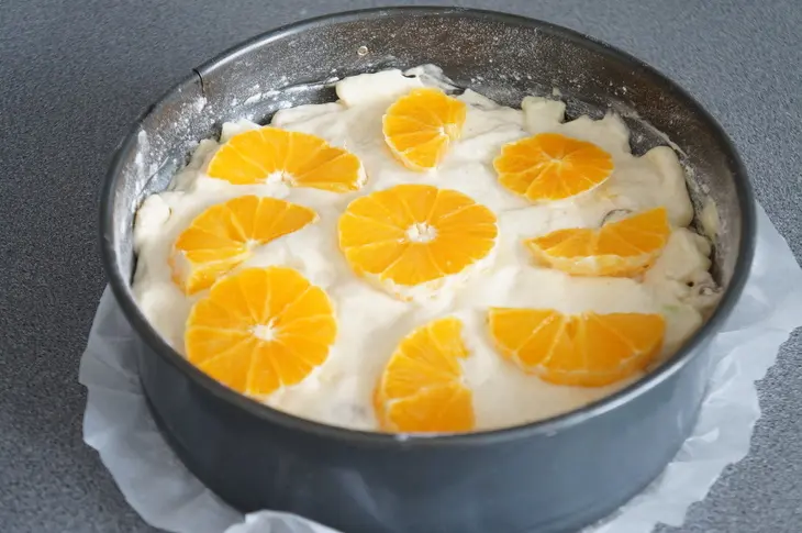 Яблочный пирог с апельсином и карамельной корочкой: шаг 5