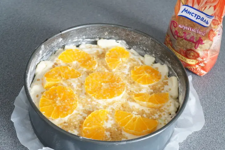 Яблочный пирог с апельсином и карамельной корочкой: шаг 6