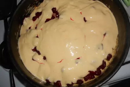 Тертый пирог с вишней: шаг 7