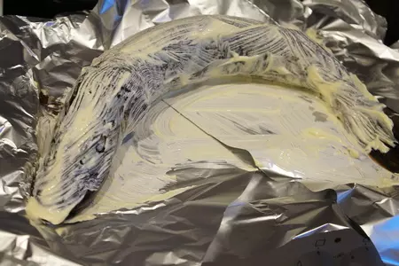 Фаршированная гречкой и грибами щука: шаг 8