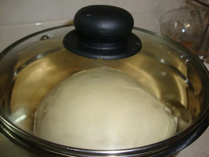 Булочки на сыворотке с манной крупой: шаг 2