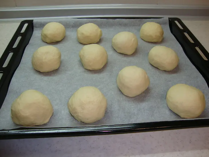 Булочки на сыворотке с манной крупой: шаг 4