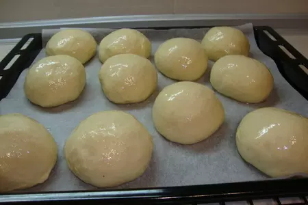 Булочки на сыворотке с манной крупой: шаг 6