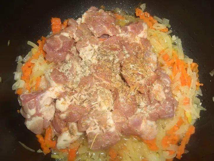 Плов со свининой из мультиварки: шаг 3