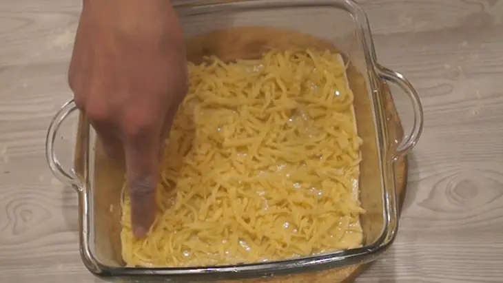 Пирог с сыром. невероятно вкусный!: шаг 3