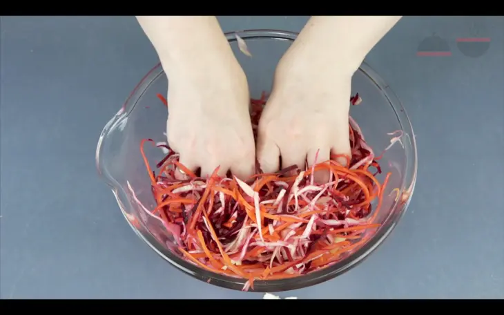Салат любимый - необычное и очень вкусное сочетание: шаг 2