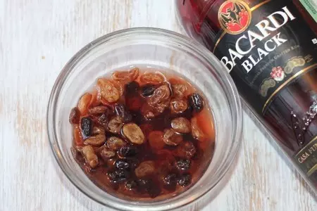 Пасхальный кулич на сметане с изюмом и цукатами: шаг 11