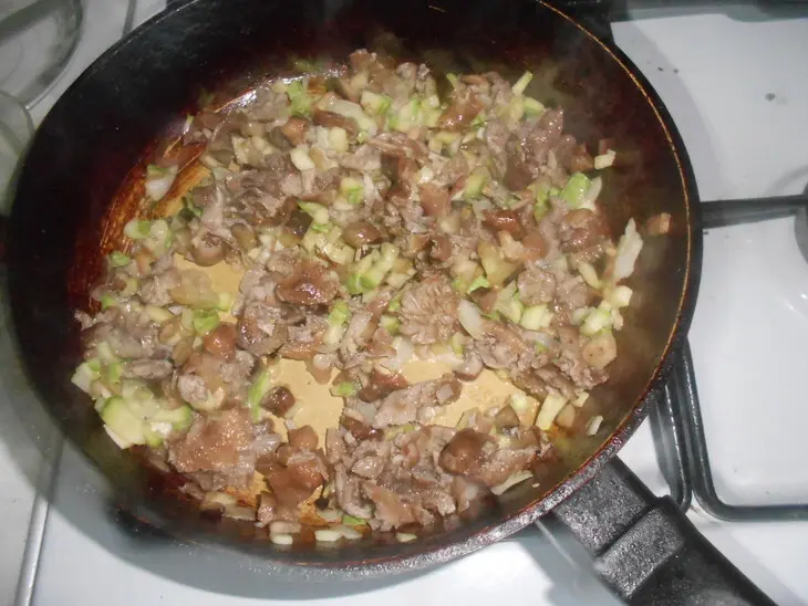 Филлини, фаршированные овощами и грибами: шаг 4