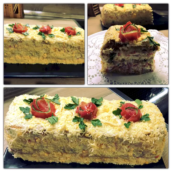 Слоеный салат с крабовыми палочками: шаг 1