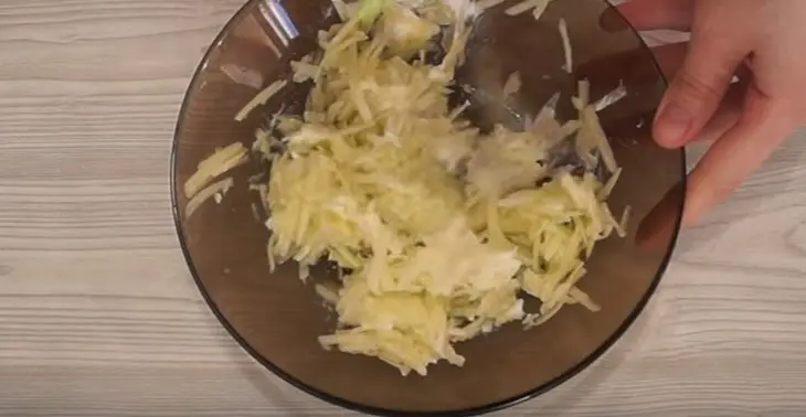 Салат "неженка" - вкусный салат к праздничному столу: шаг 2