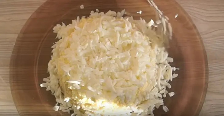 Салат "неженка" - вкусный салат к праздничному столу: шаг 3